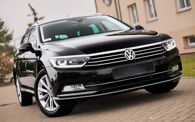 Volkswagen Passat cena 89800 przebieg: 99800, rok produkcji 2019 z Kamień Pomorski małe 742